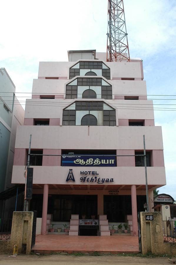 Hotel Athityaa Kumbakonam Buitenkant foto