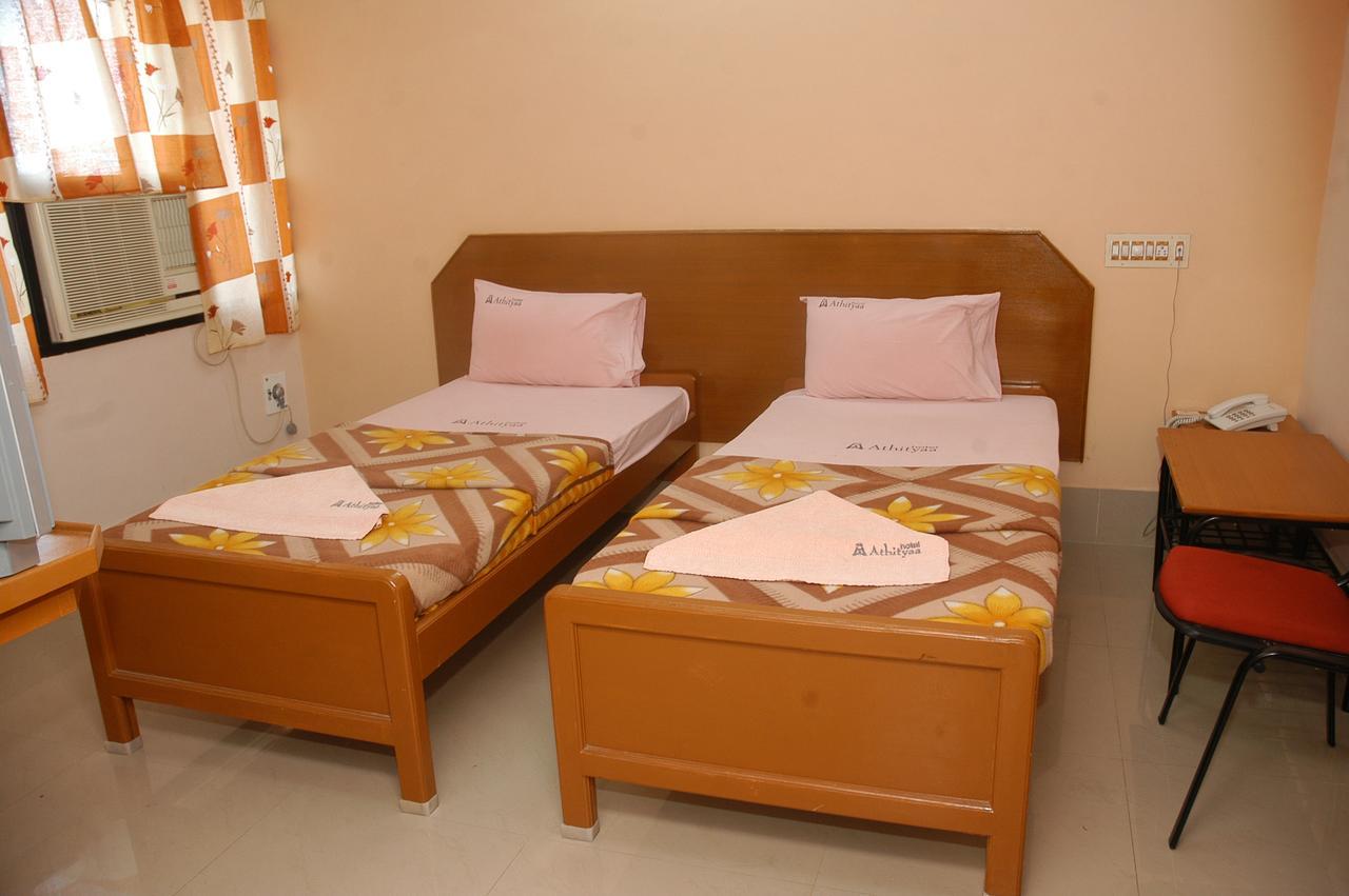 Hotel Athityaa Kumbakonam Buitenkant foto