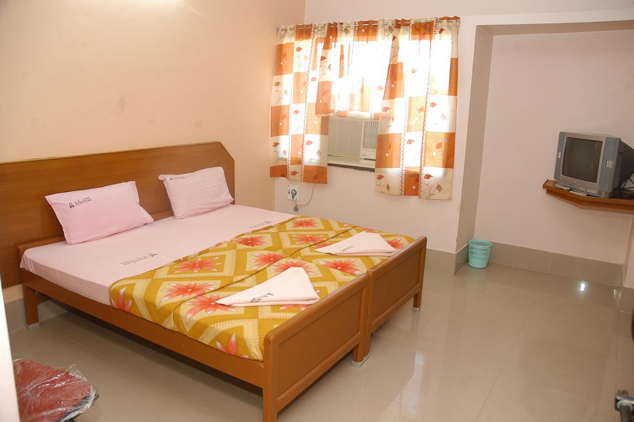 Hotel Athityaa Kumbakonam Buitenkant foto